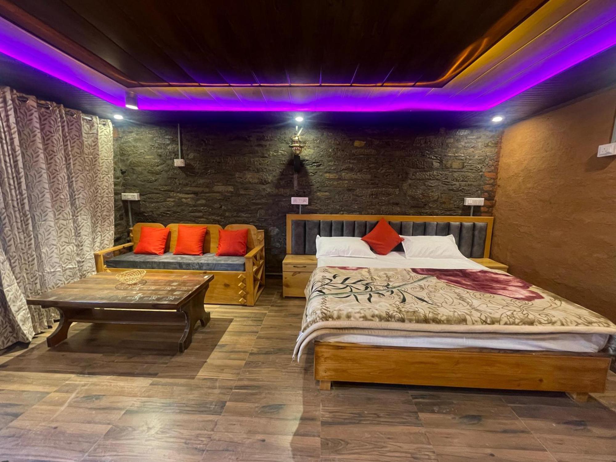 Nature Villaas Basa Homestay Pauri المظهر الخارجي الصورة
