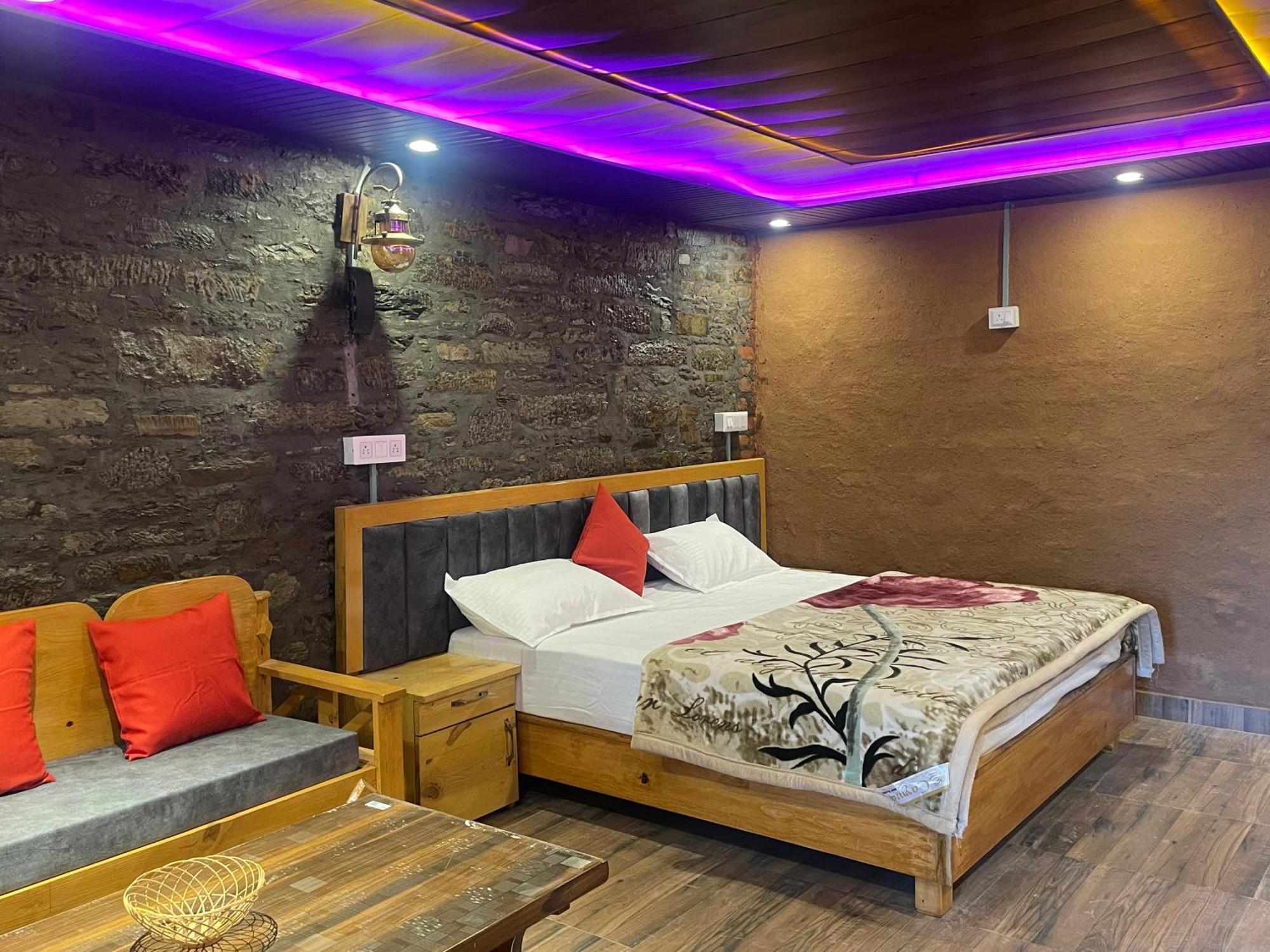 Nature Villaas Basa Homestay Pauri المظهر الخارجي الصورة