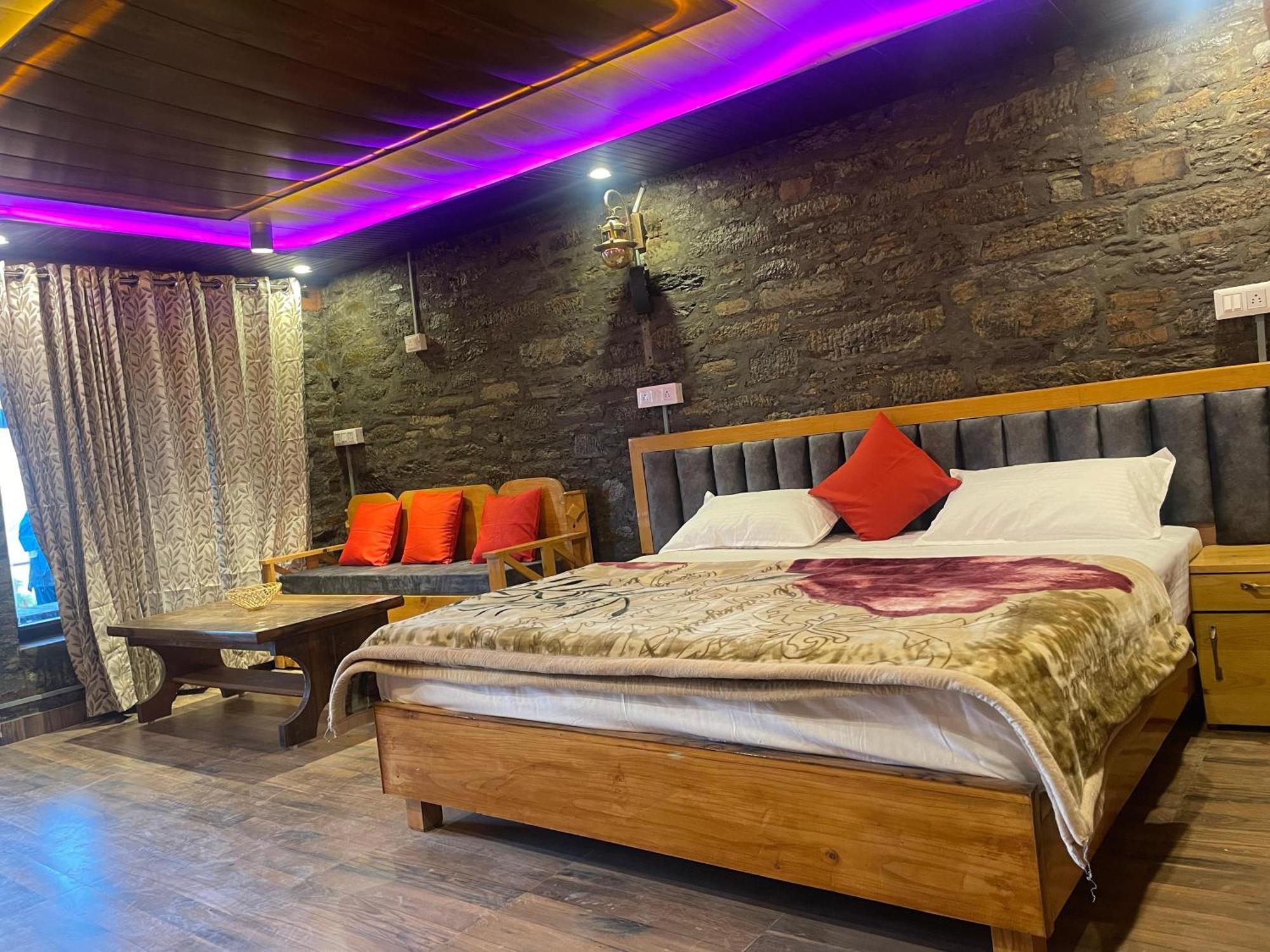 Nature Villaas Basa Homestay Pauri المظهر الخارجي الصورة