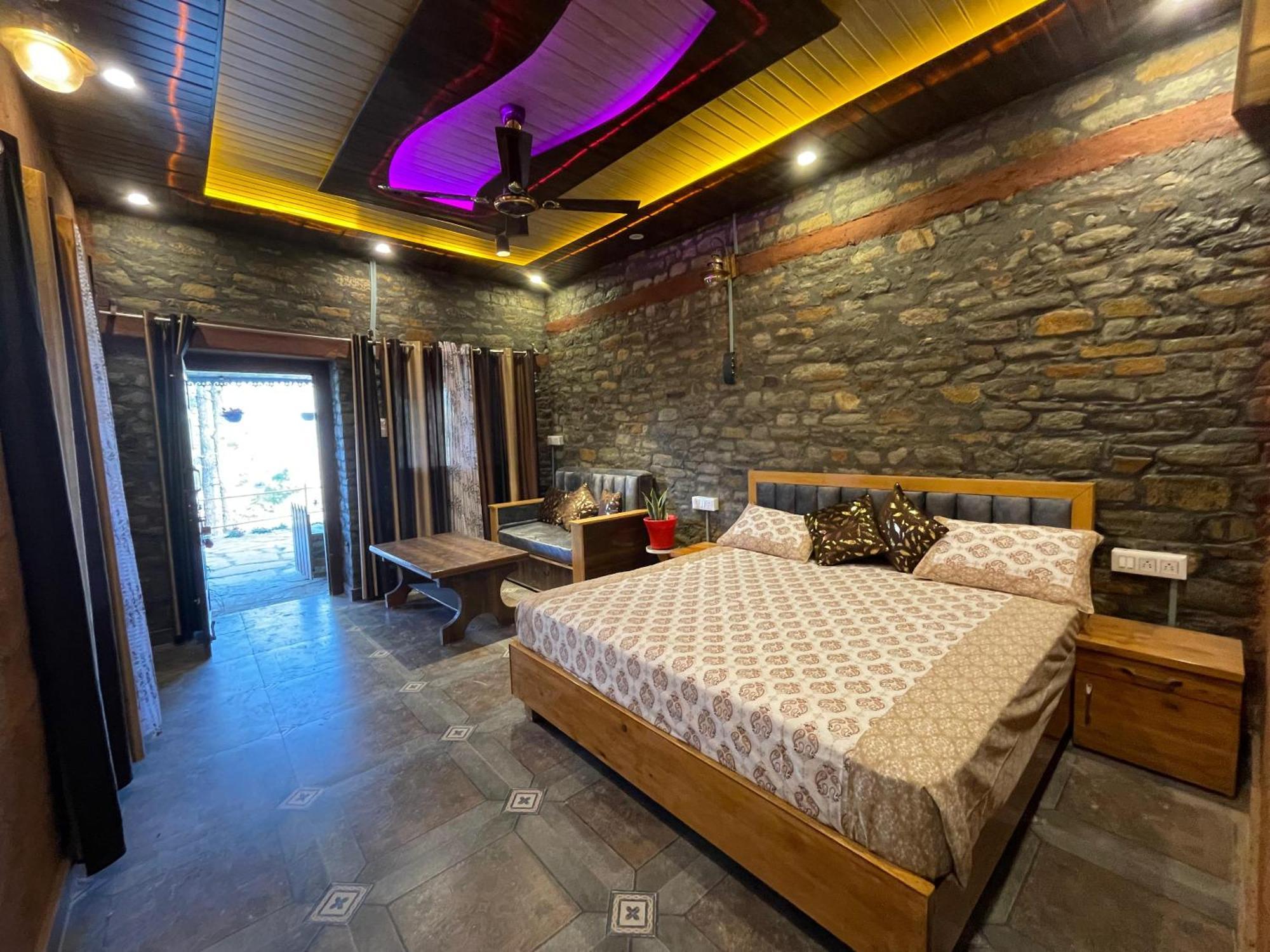 Nature Villaas Basa Homestay Pauri المظهر الخارجي الصورة