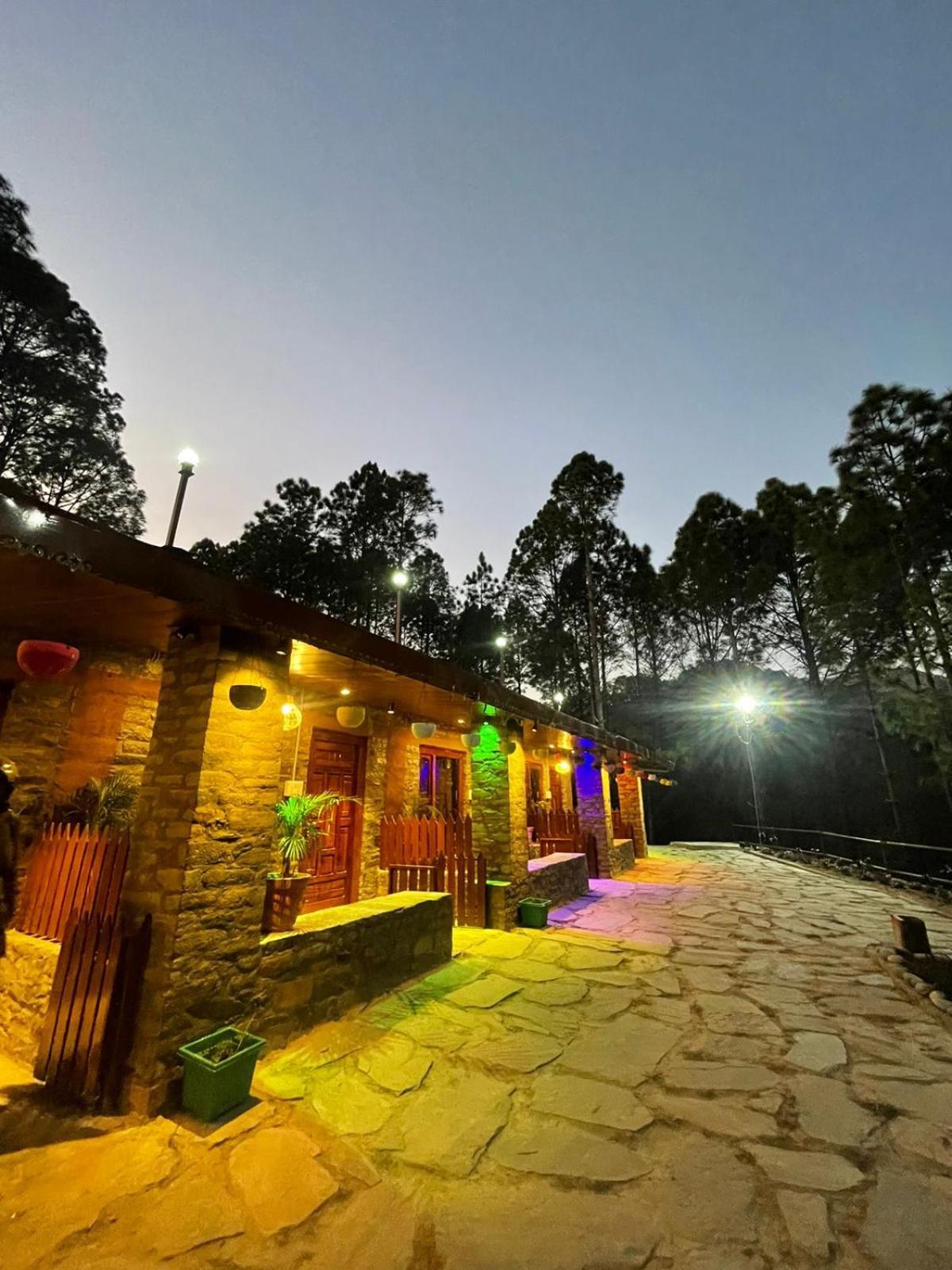 Nature Villaas Basa Homestay Pauri المظهر الخارجي الصورة