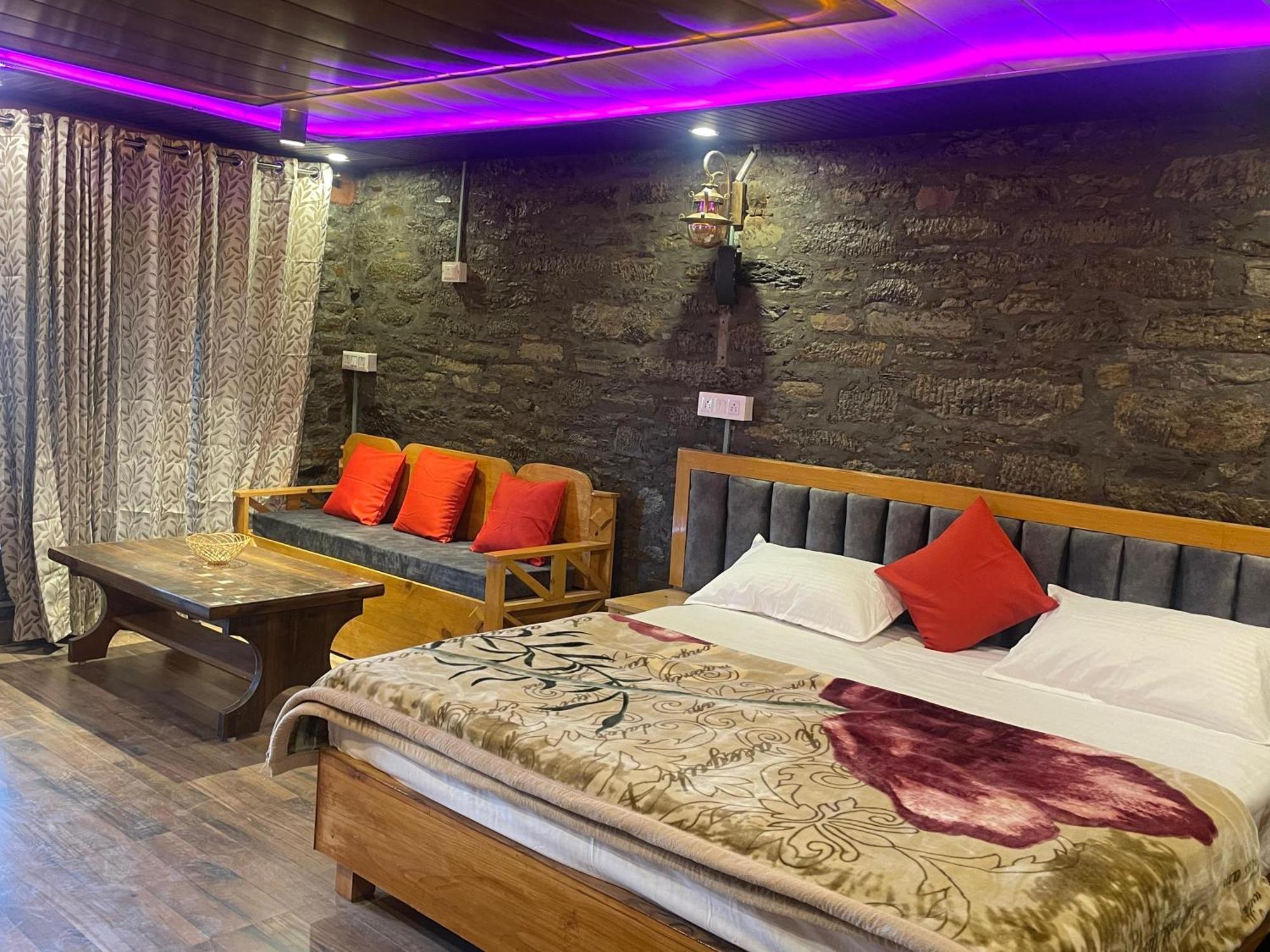 Nature Villaas Basa Homestay Pauri المظهر الخارجي الصورة